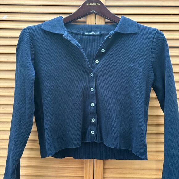 Brandy Melville navy blue button up sweater small - Picture 3 of 5